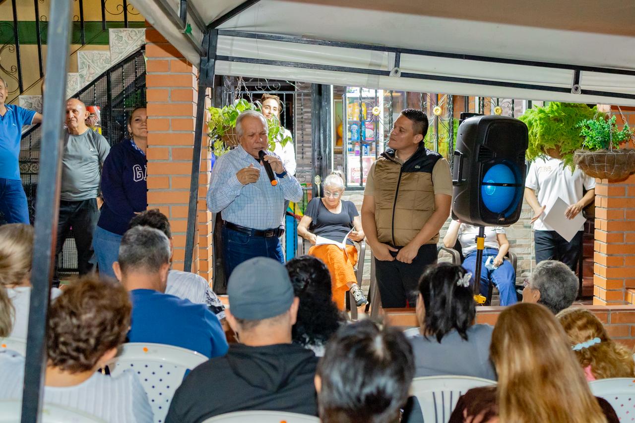 Alcaldía de Girón pago la deuda que tenía con el barrio Bosquecitos