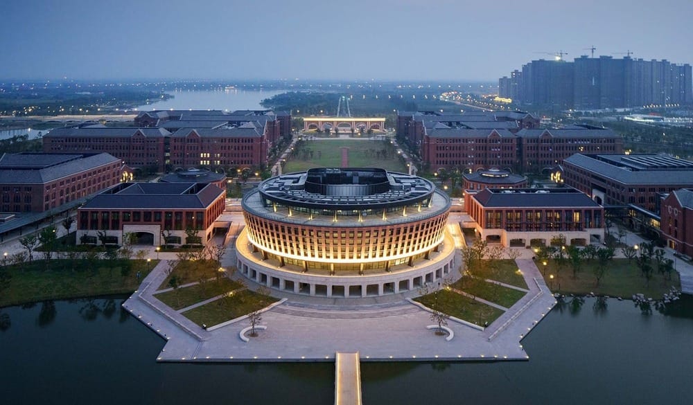 Universidad de China supera a Harvard