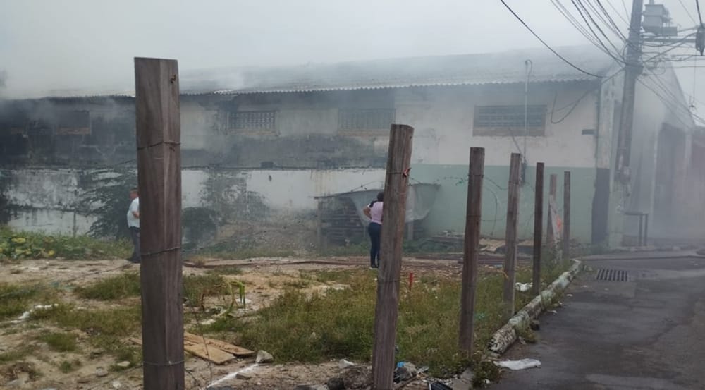 ’Infierno’ desatado en un depósito de madera imagen de la publicación