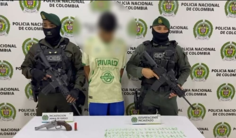 Capturado armado y con la ‘caleta’ del bazuco encima imagen de la publicación